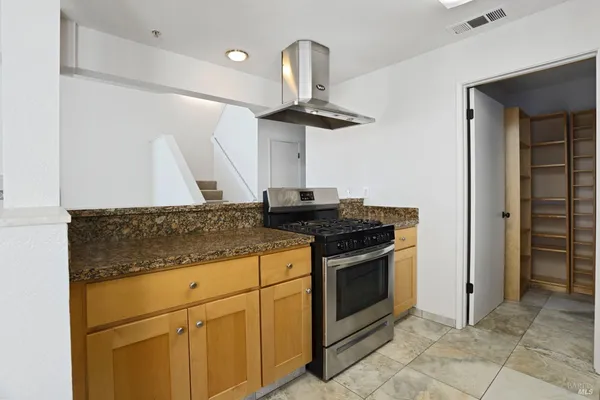 $2,450 | 219 Sea Crest Circle, Vallejo, CA 94590