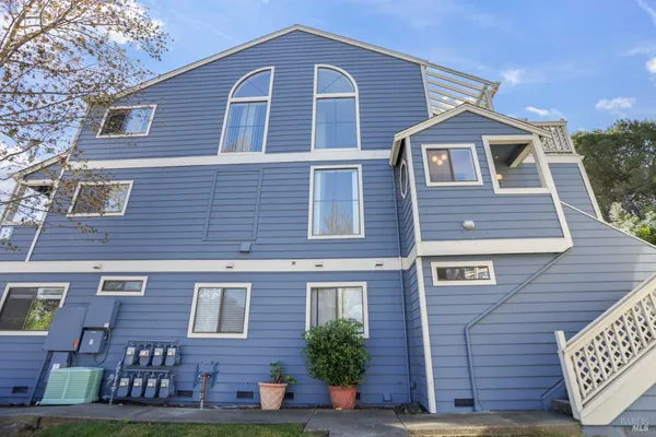 $2,450 | 219 Sea Crest Circle, Vallejo, CA 94590