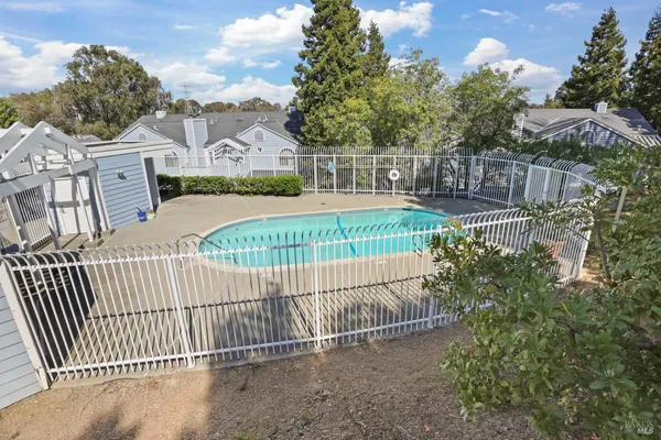$2,450 | 219 Sea Crest Circle, Vallejo, CA 94590