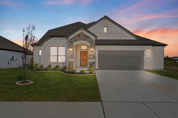 $3,250 | 1940 Nightfall Drive, Alvarado, TX 76009