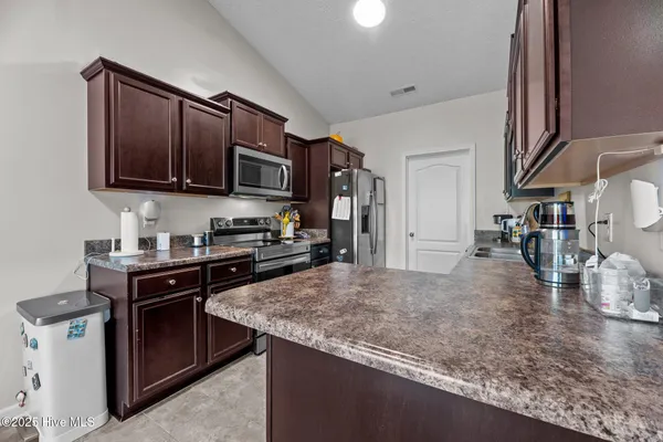 $2,050 | 105 Patriot Court, Havelock, NC 28532