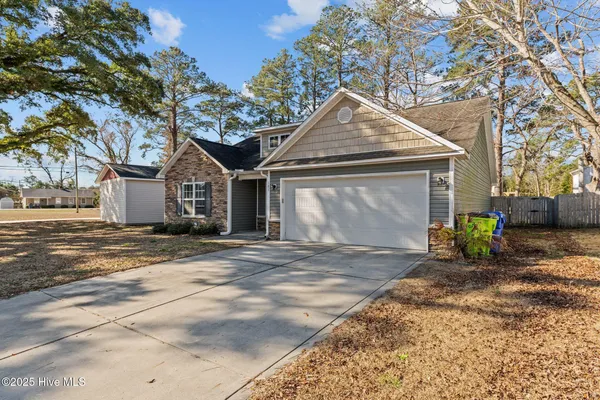 $2,050 | 105 Patriot Court, Havelock, NC 28532