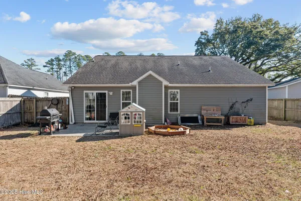 $2,050 | 105 Patriot Court, Havelock, NC 28532