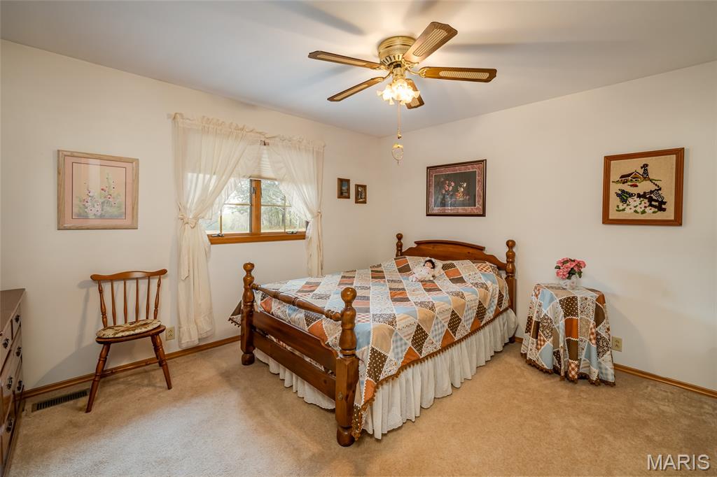 531 Pickles Ford Road St. Clair, MO 63077 - Photo 15 of 37