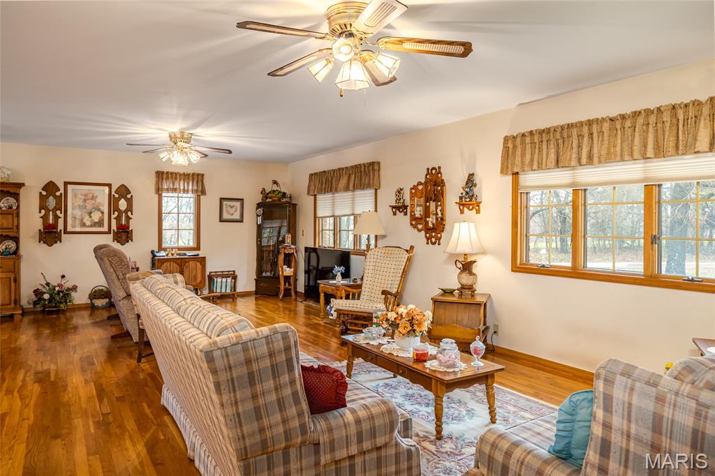531 Pickles Ford Road St. Clair, MO 63077 - Photo 6 of 37