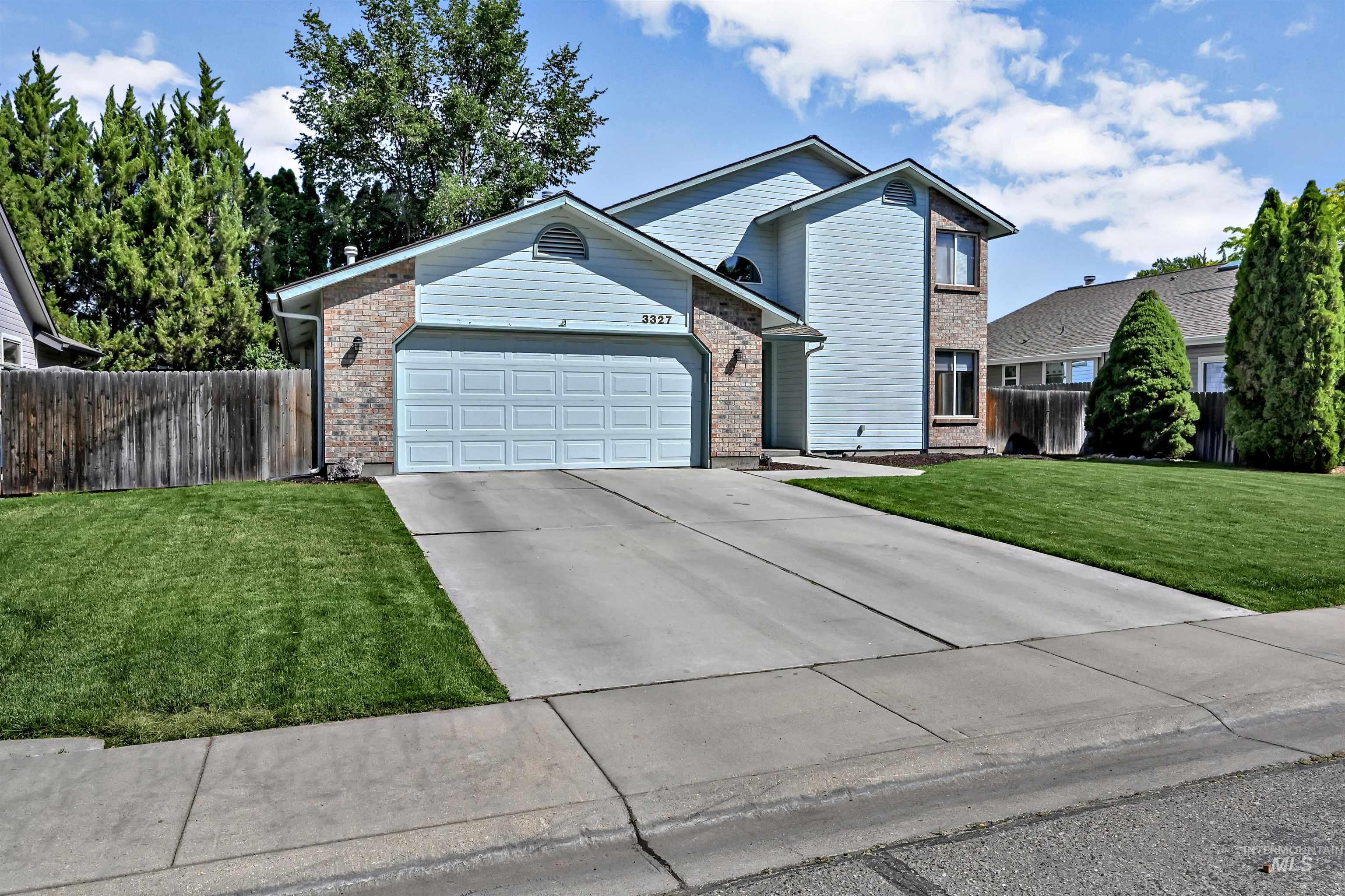 3327 South Crosspoint Avenue Boise, ID 83706 - Photo 2 of 32