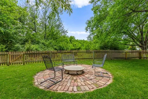$425,000 | 309 North Mesquite Street, Olathe, KS 66061