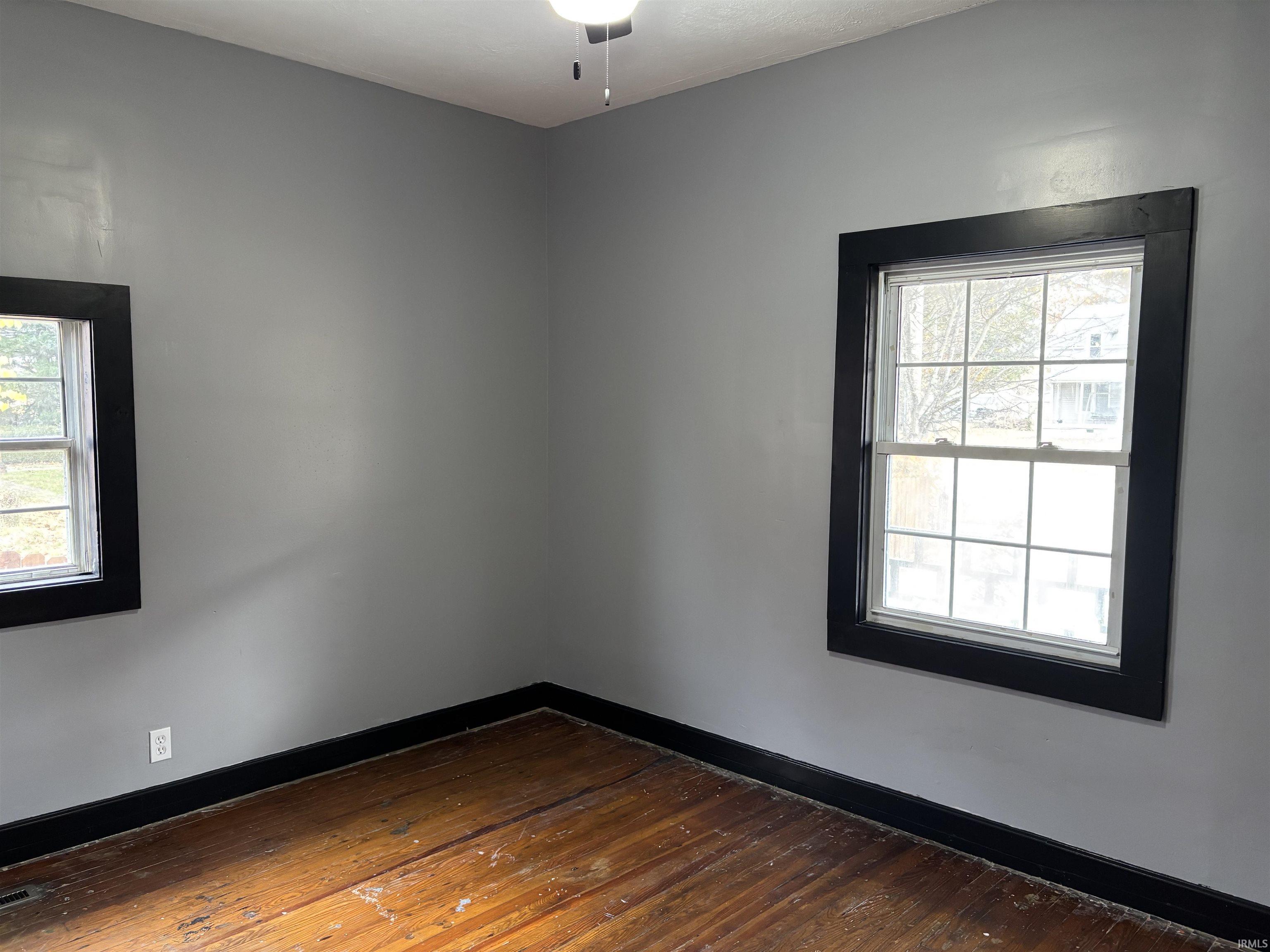 620 Main Street Grandview, IN 47615 - Photo 12 of 20