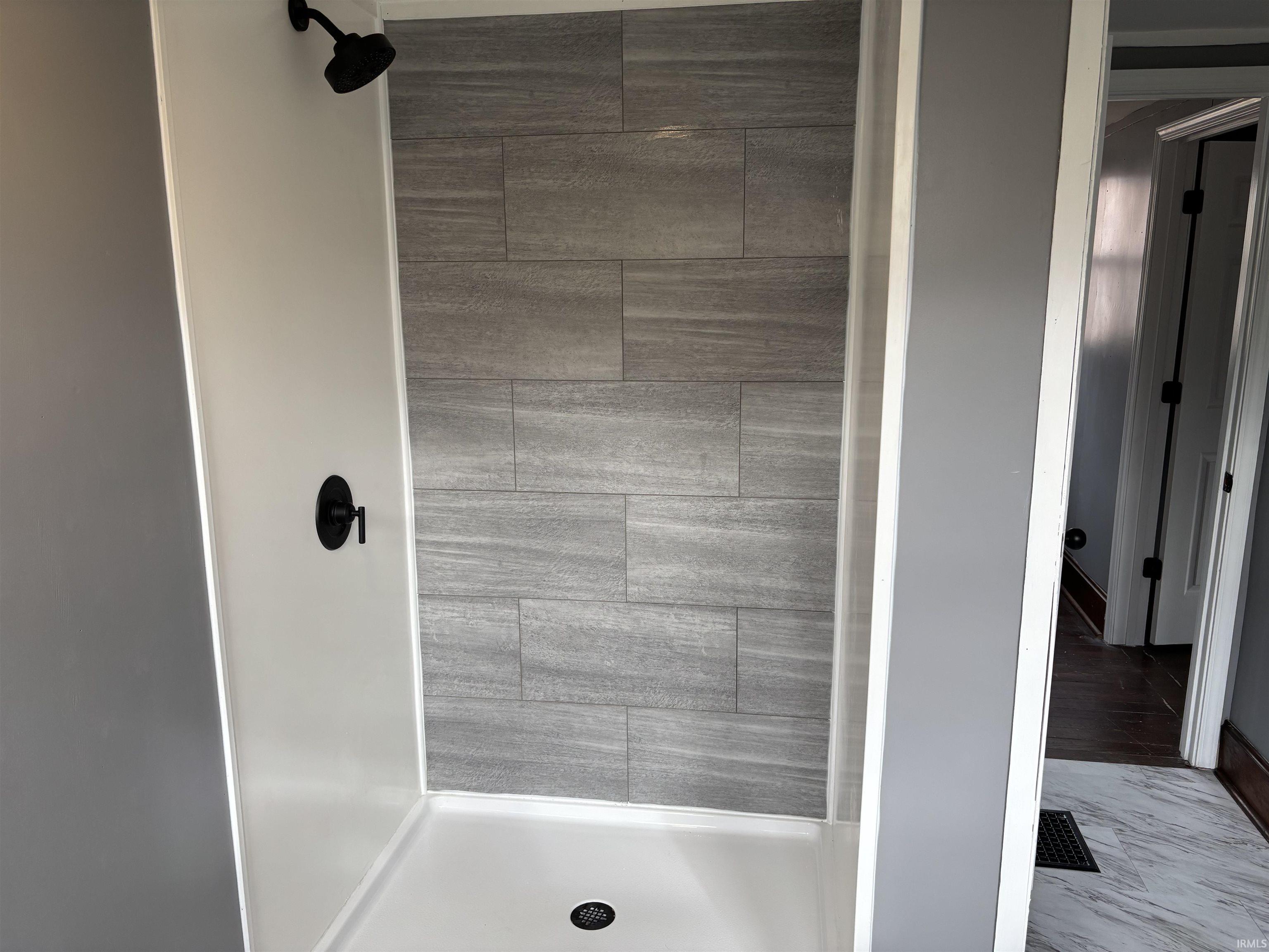 620 Main Street Grandview, IN 47615 - Photo 17 of 20