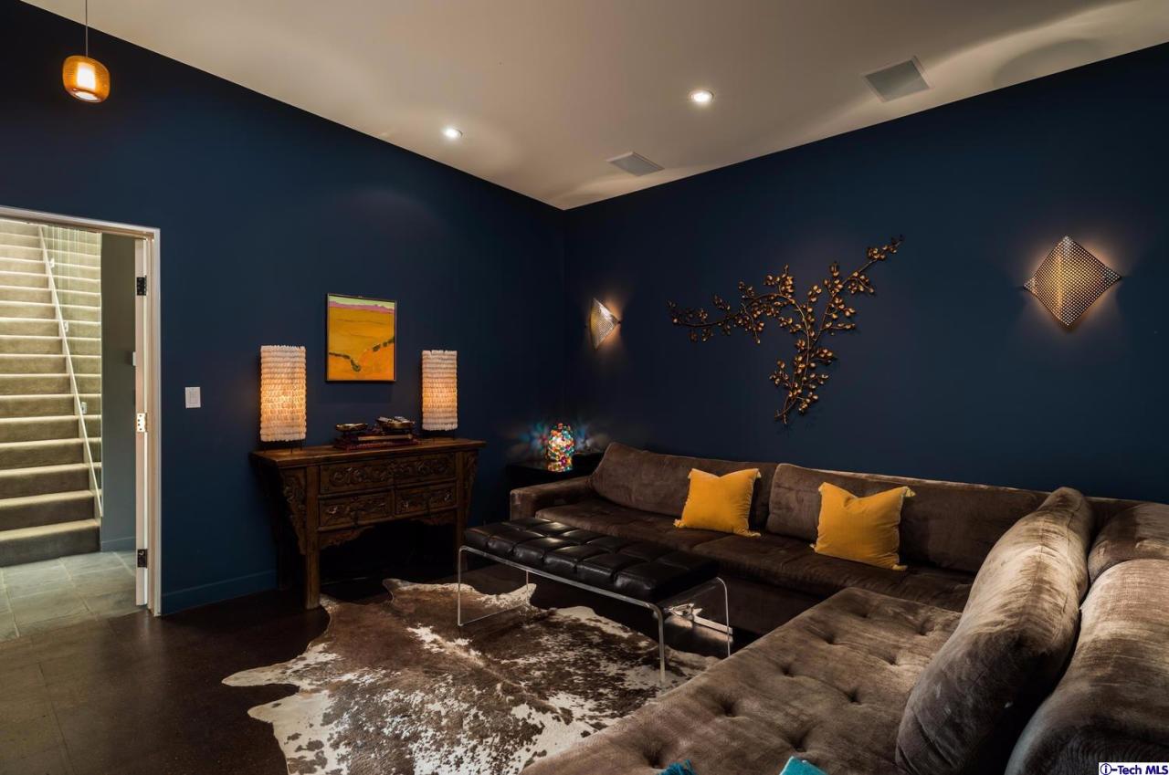 3645 Deerpass Road Glendale, CA 91208 - Photo 16 of 39 a living room with furniture and a piano