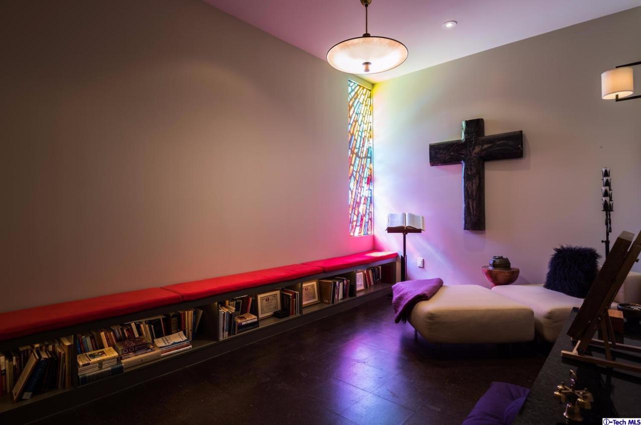 3645 Deerpass Road Glendale, CA 91208 - Photo 22 of 39 a bed room with furniture and a window