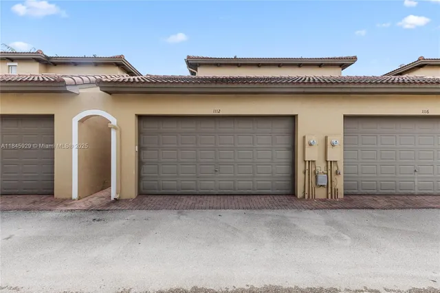 a view of outdoor space