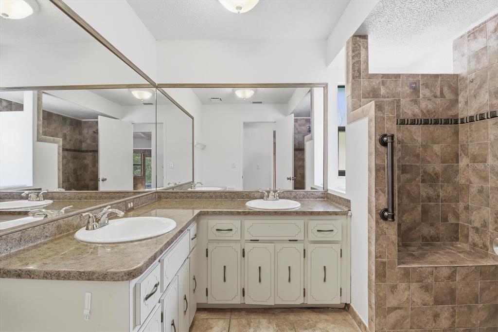 8464 Delaware Drive Spring Hill, FL 34607 - Photo 23 of 46