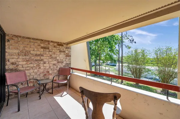 $270,000 | 36750 US Highway 19 North, Unit 2763, Palm Harbor, FL 34683
