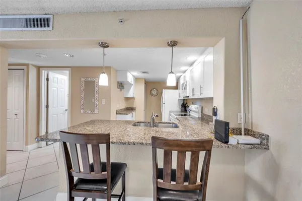 $270,000 | 36750 US Highway 19 North, Unit 2763, Palm Harbor, FL 34683