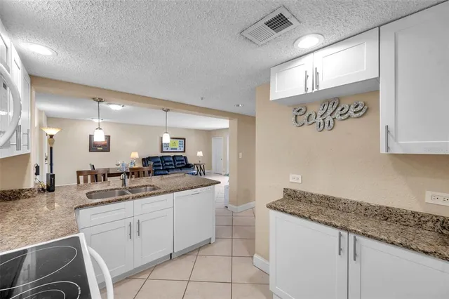 $270,000 | 36750 US Highway 19 North, Unit 2763, Palm Harbor, FL 34683