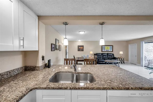 $270,000 | 36750 US Highway 19 North, Unit 2763, Palm Harbor, FL 34683