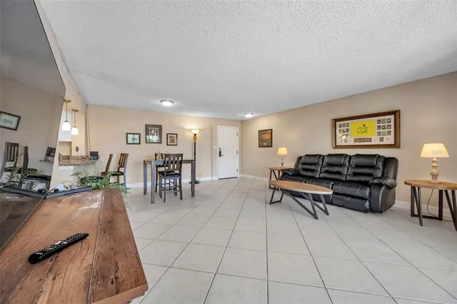 $270,000 | 36750 US Highway 19 North, Unit 2763, Palm Harbor, FL 34683