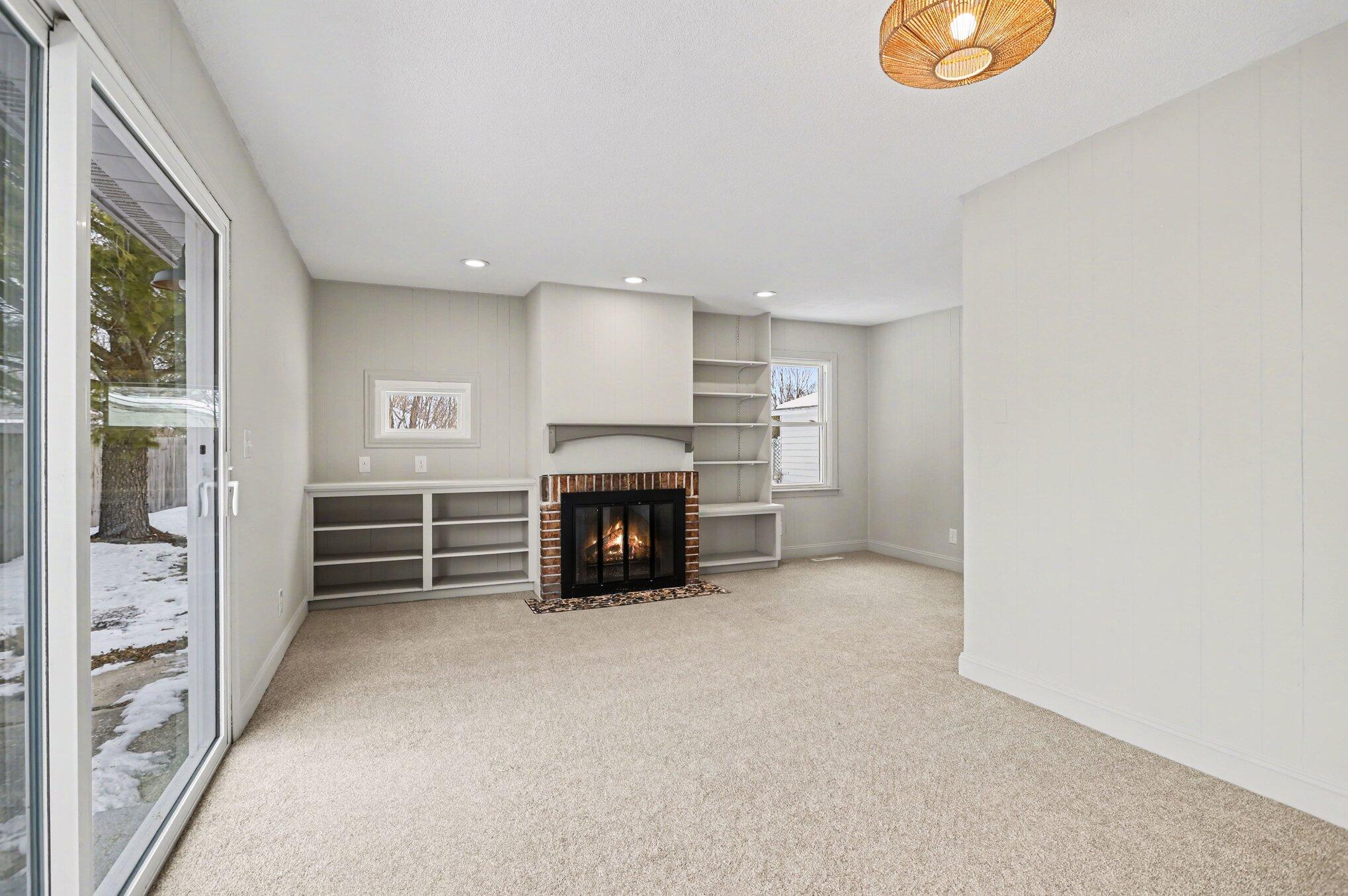 1209 Mohawk Lane St. Joseph, MI 49085 - Photo 11 of 32 012_file_9905