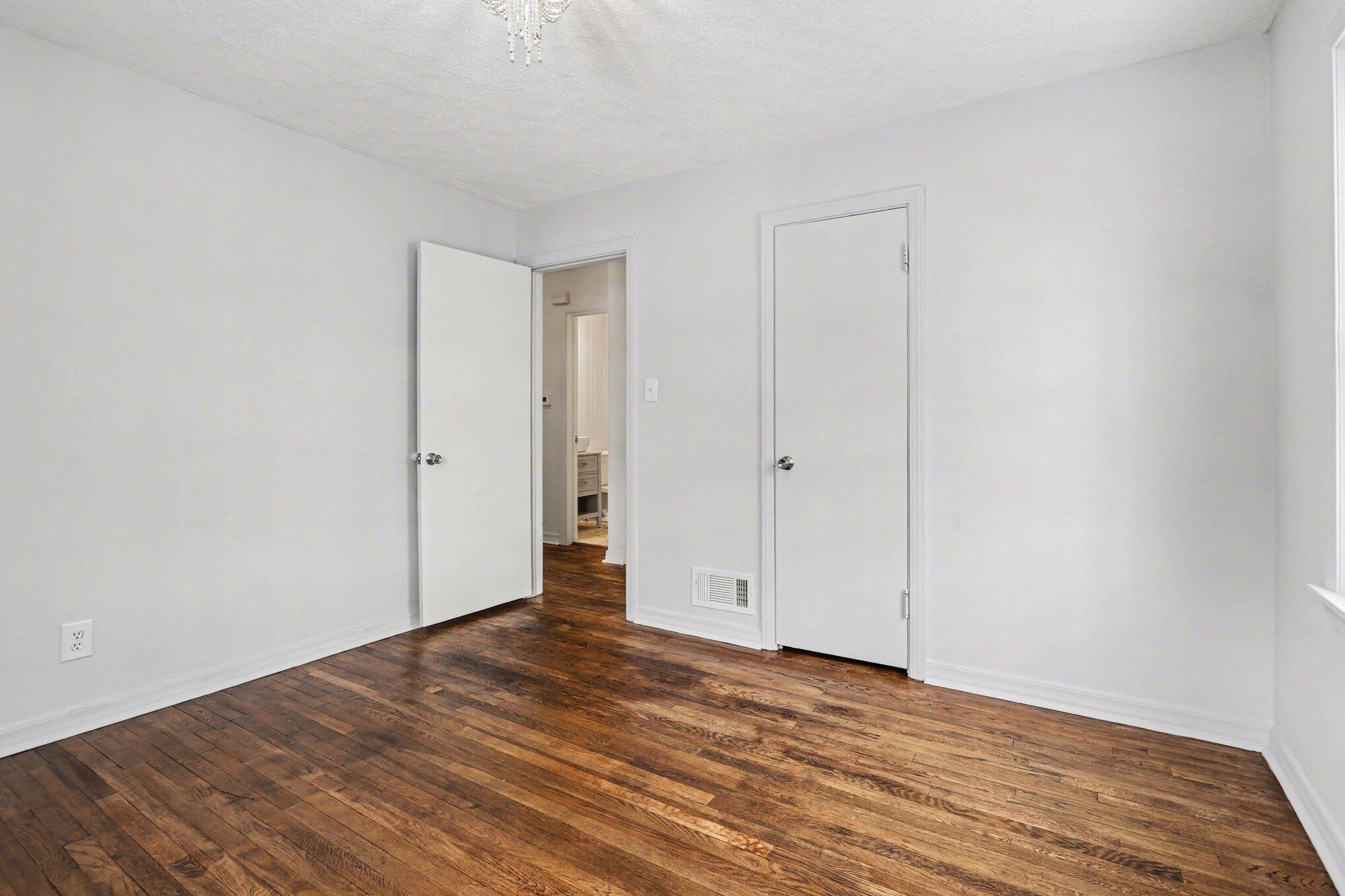 1209 Mohawk Lane St. Joseph, MI 49085 - Photo 19 of 32 019_file_1696