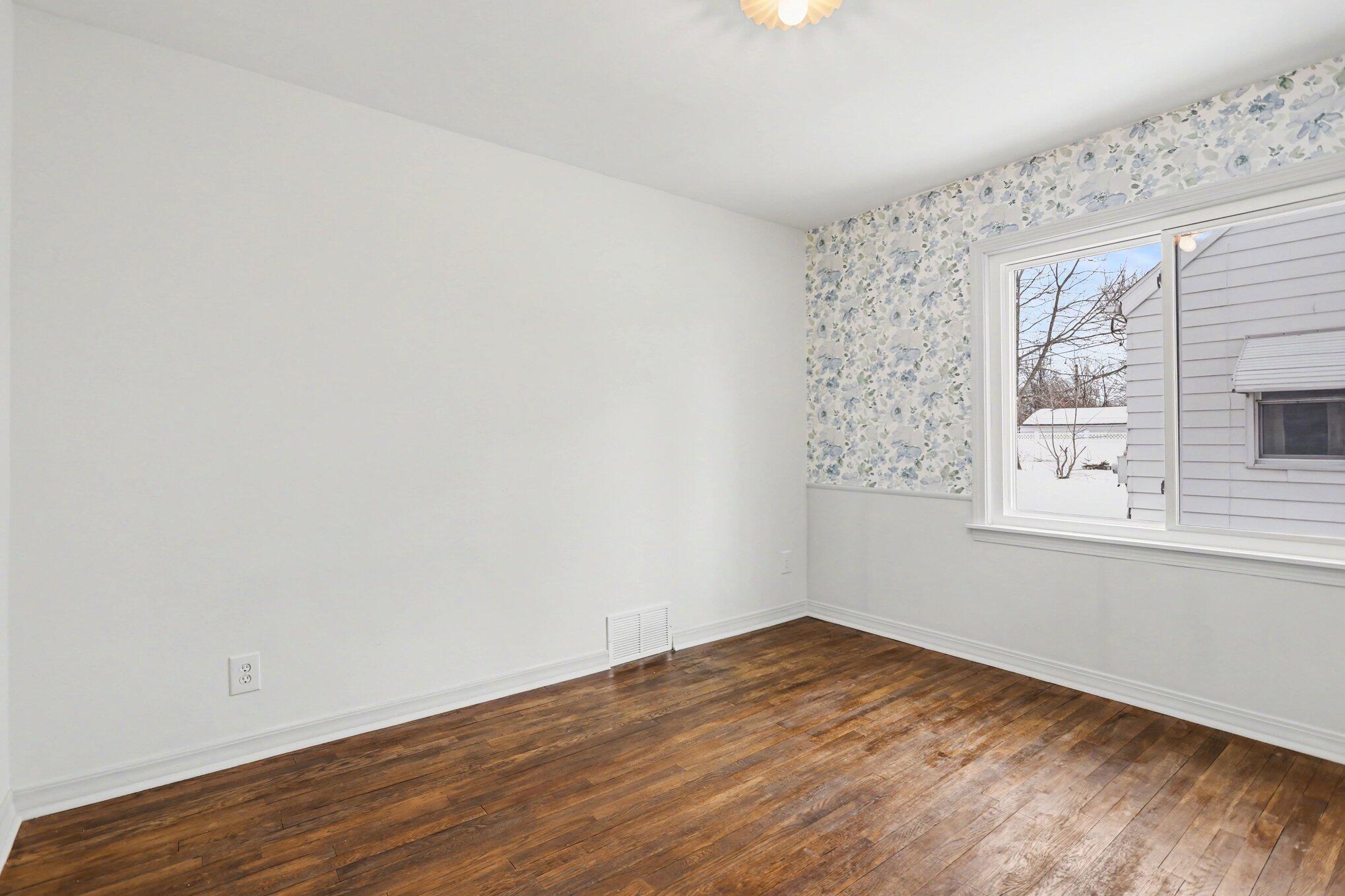 1209 Mohawk Lane St. Joseph, MI 49085 - Photo 20 of 32 021_file_3488