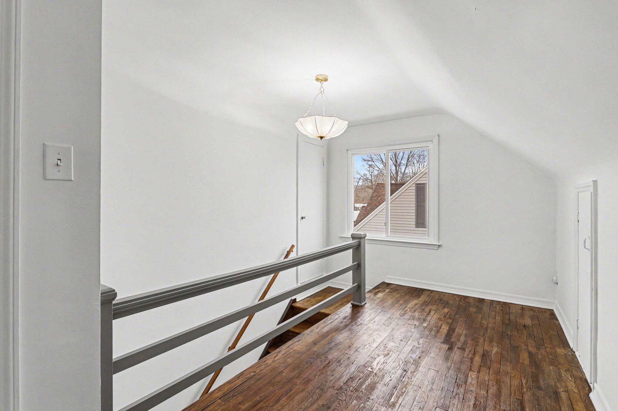 1209 Mohawk Lane St. Joseph, MI 49085 - Photo 22 of 32 020_file_2689