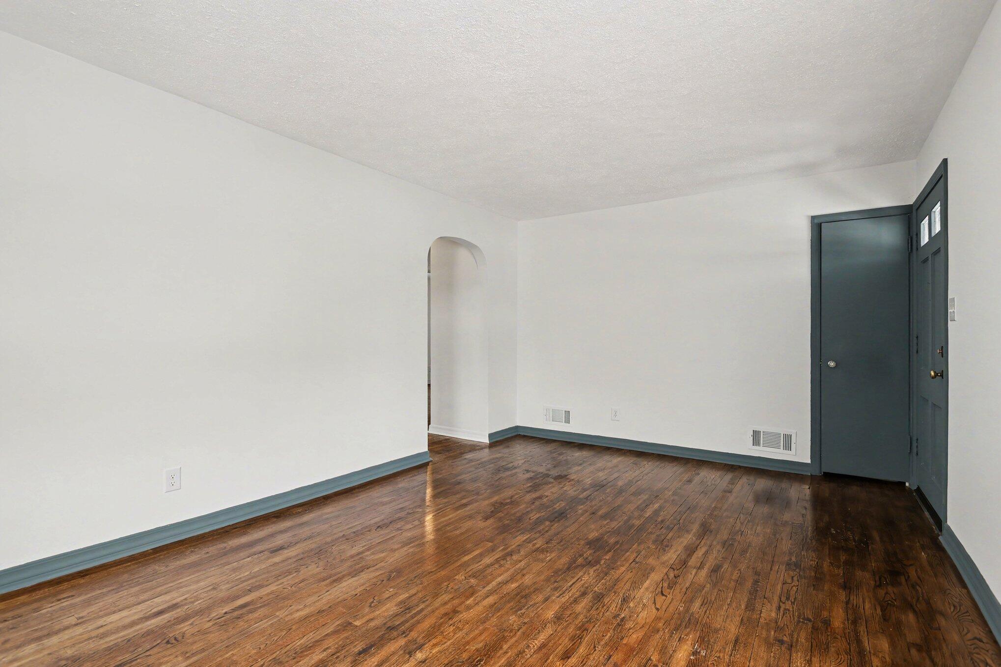 1209 Mohawk Lane St. Joseph, MI 49085 - Photo 6 of 32 007_file_5919