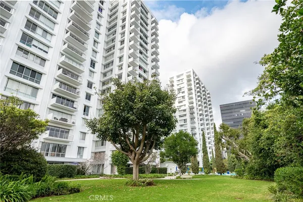 $4,200 | 2160 Century, Unit 1002, Los Angeles, CA 90067