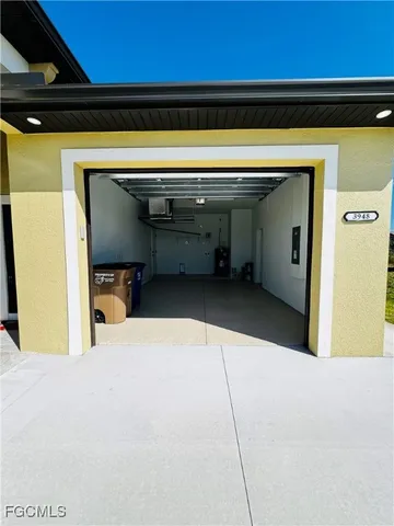 $1,850 | 3948 20th Street West, Lehigh Acres, FL 33971