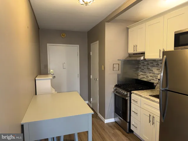 $98,900 | 7900 Old York Road, Unit 208B, Elkins Park, PA 19027