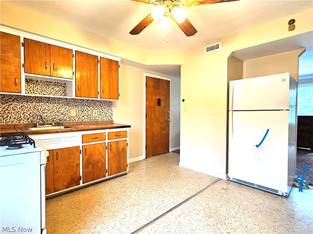 4032 Ridge Road, Unit 3 Cleveland, OH 44144 - Photo 5 of 16