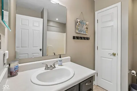 $379,900 | 12552 Geist Cove Drive, Indianapolis, IN 46236