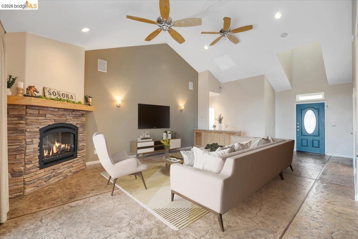18180 Robin Ridge Road Sonora, CA 95370 - Photo 12 of 88