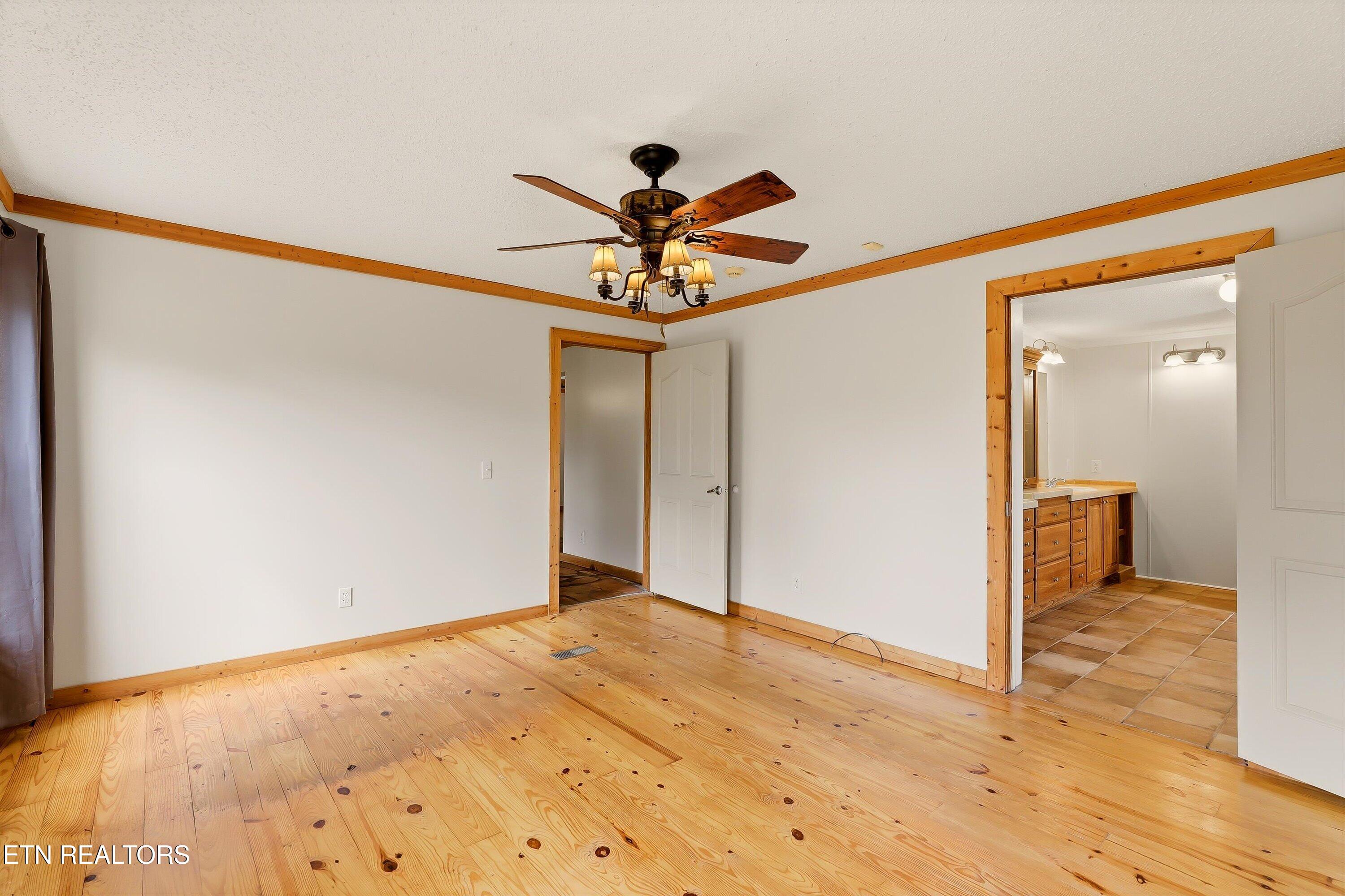 1350 Williamson Chapel Road Maryville, TN 37801 - Photo 17 of 44 Wood Flooring