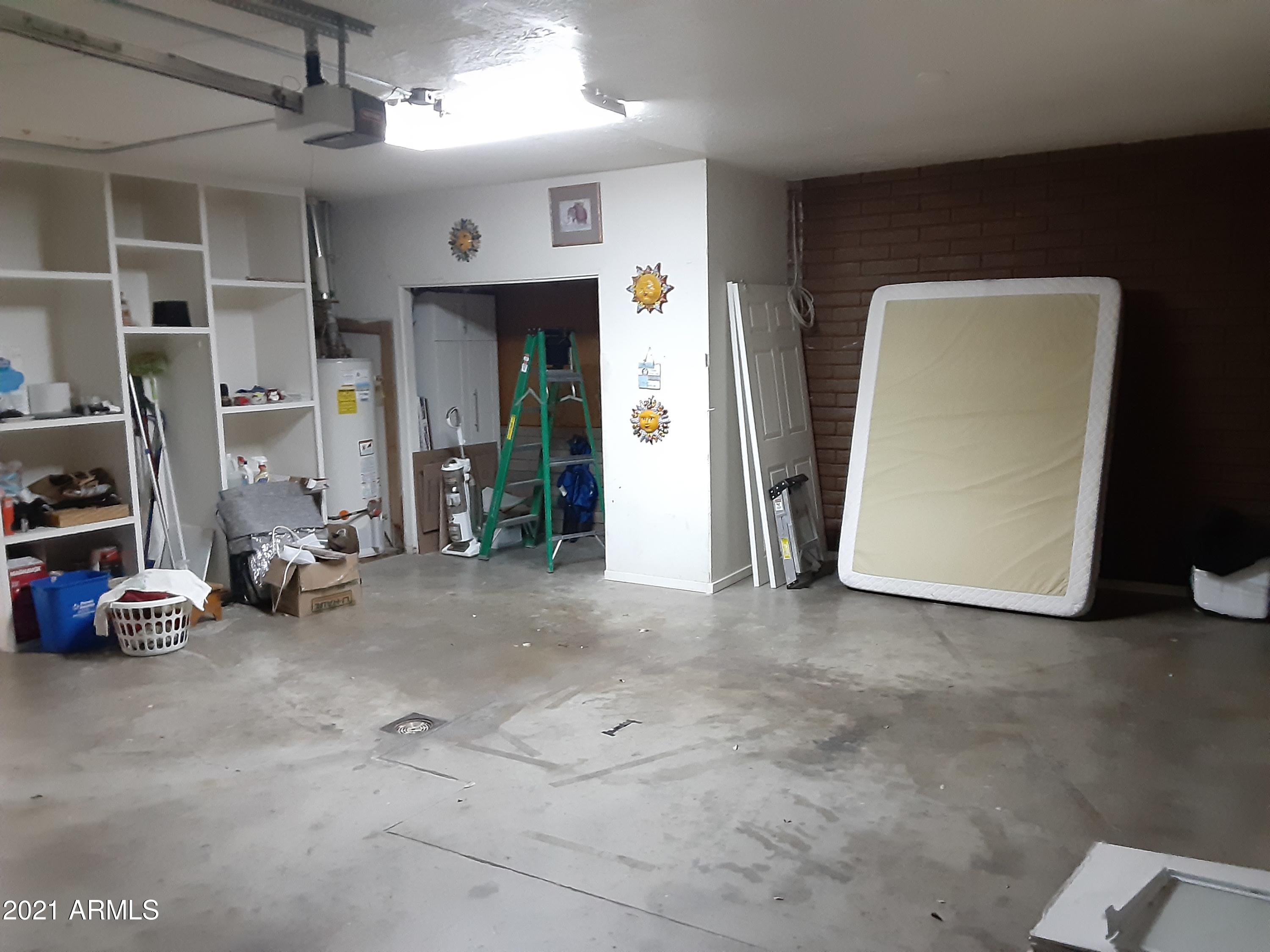 112 West Boca Raton Road Phoenix, AZ 85023 - Photo 32 of 48 Garage