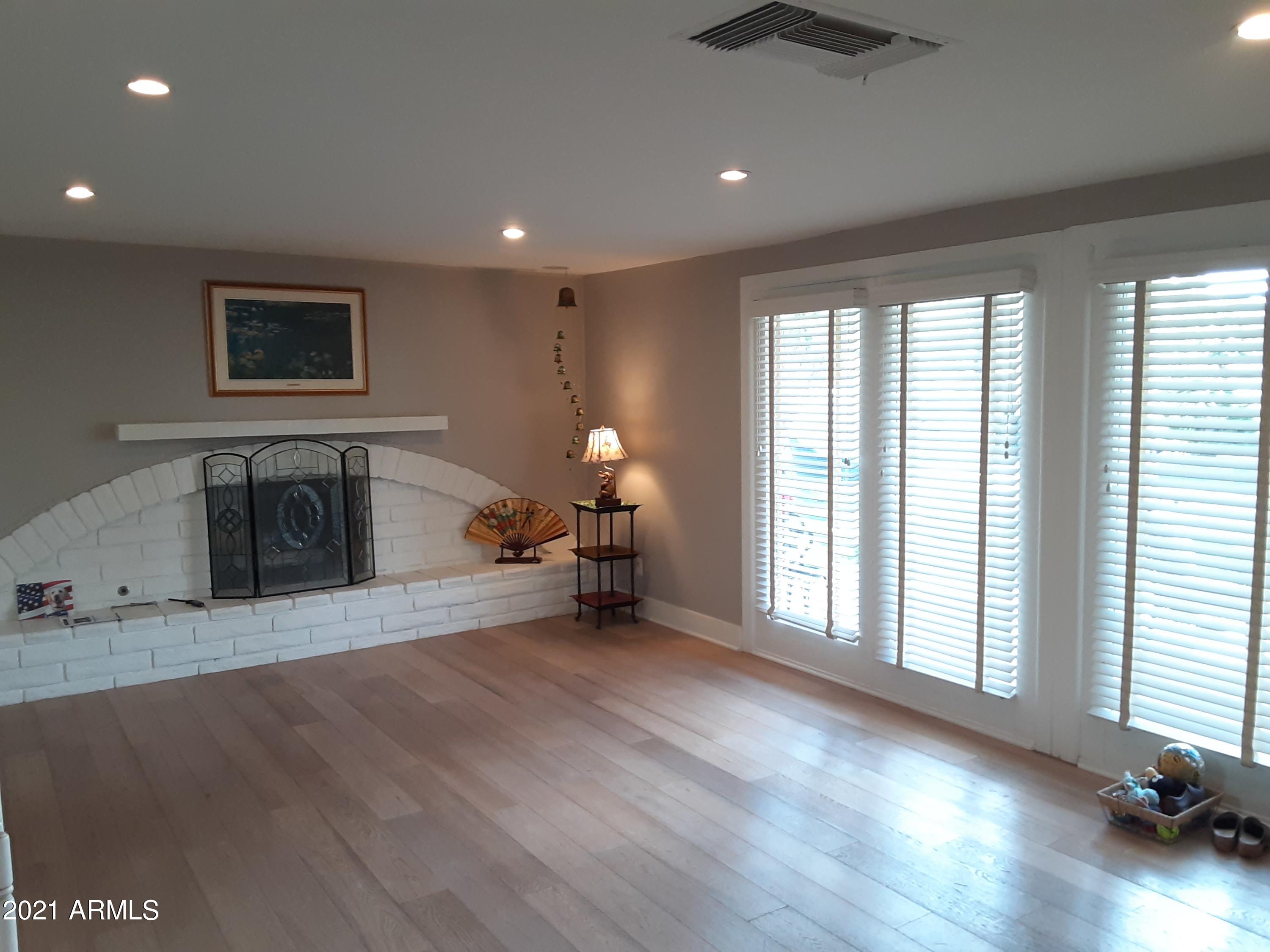 112 West Boca Raton Road Phoenix, AZ 85023 - Photo 7 of 48 Family Room 1