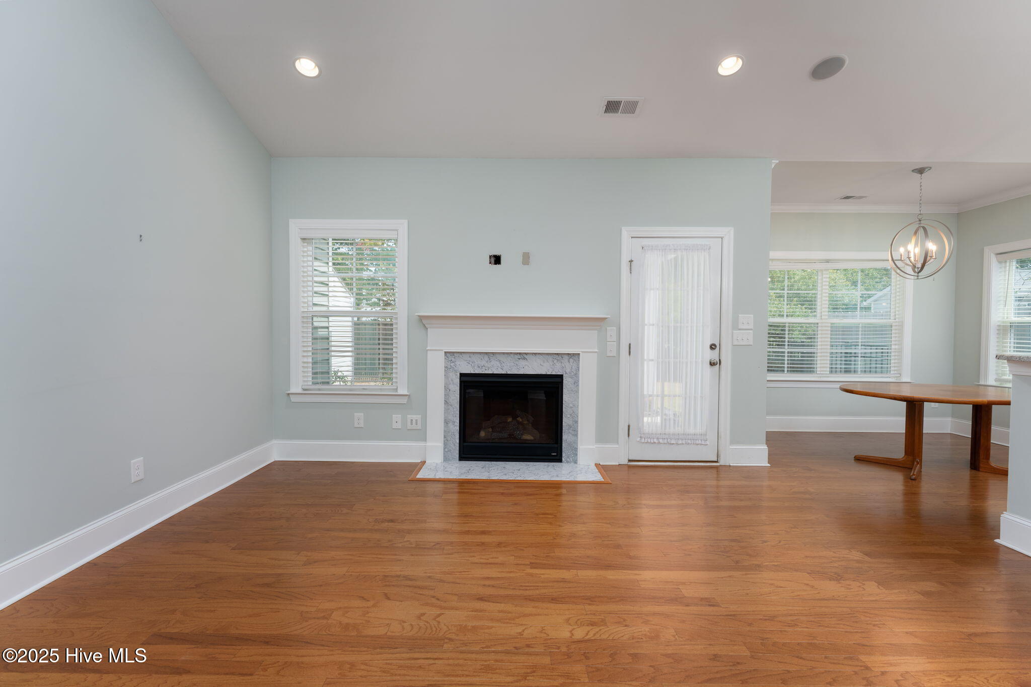 176 Collins Way Hampstead, NC 28443 - Photo 6 of 36 living-room-01b