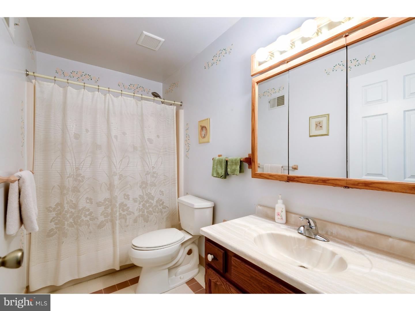 224 Valley Stream Lane Chesterbrook, PA 19087 - Photo 17 of 20 Gallery Image 17
