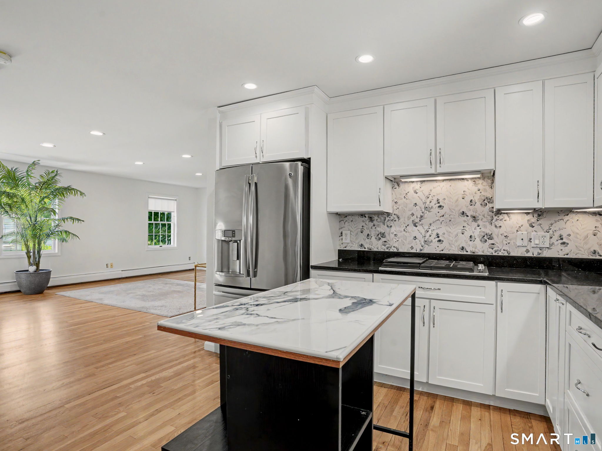 26 Abbott Avenue Ridgefield, CT 06877 - Photo 8 of 40 Small dining table for two to remain