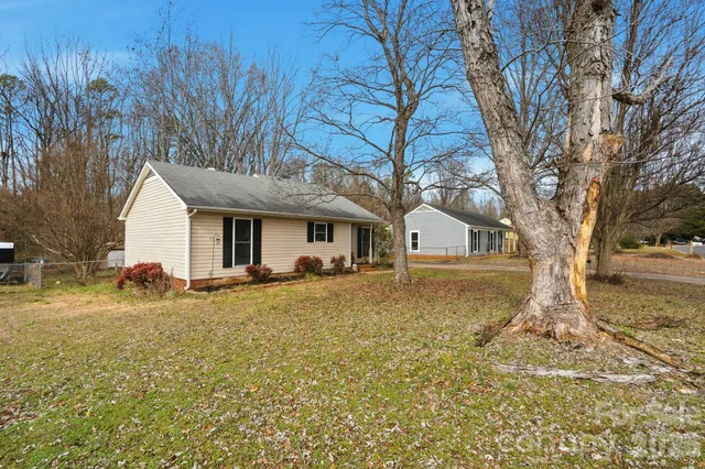 $276,000 | 7501 Lancashire Drive, Mint Hill, NC 28227