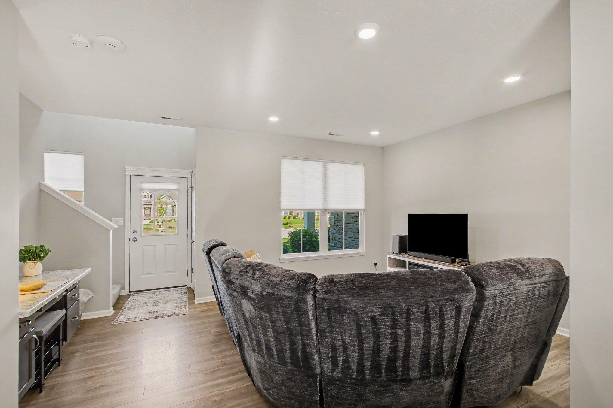 11775 Rhode Island Street Crown Point, IN 46307 - Photo 5 of 36 2038x1359