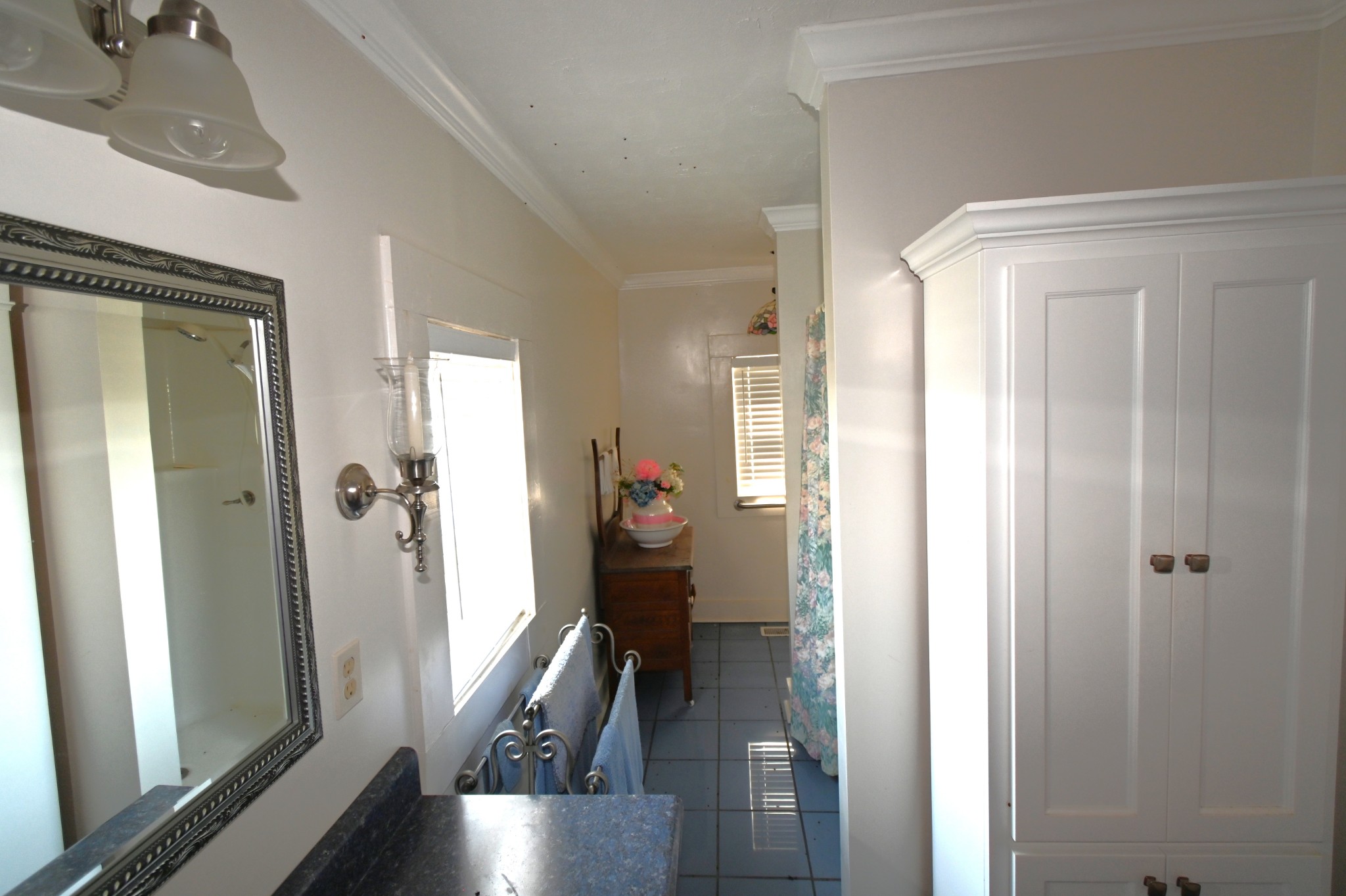 489 Doyle Road Linden, TN 37096 - Photo 61 of 70 a view of a hallway with wooden floor and living room
