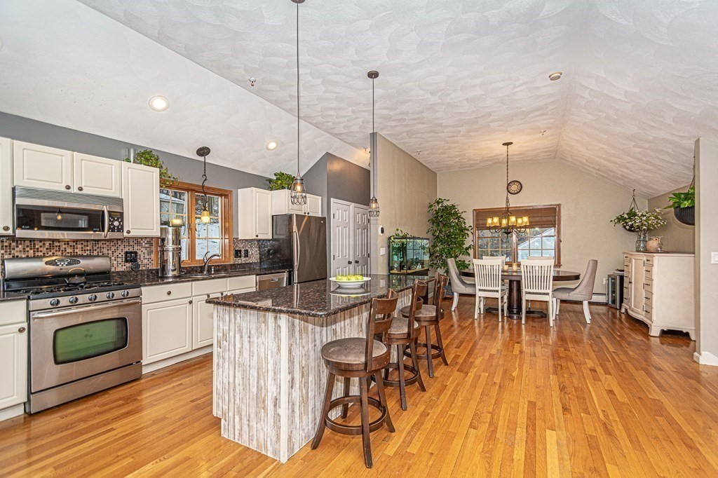116 Hickory Hill Road North Andover, MA 01845 - Photo 9 of 36 Gallery Image 9