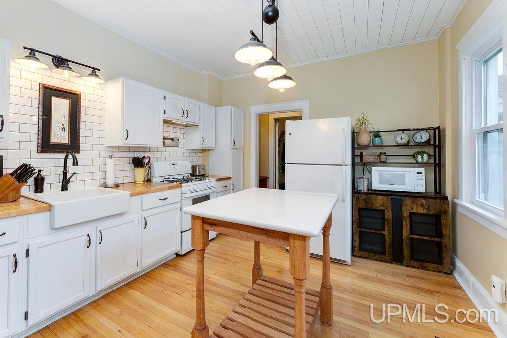 101 Ridge Street Negaunee, MI 49866 - Photo 11 of 39 Gallery Image 11