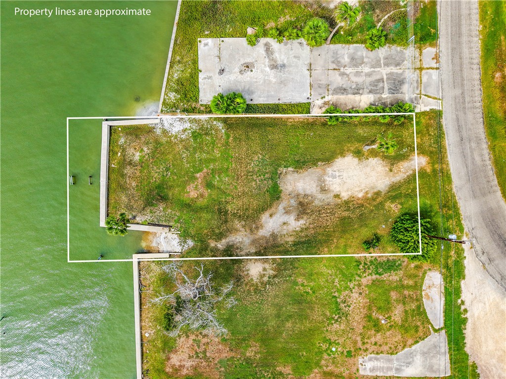604 Copano Cove Road Rockport, TX 78382 - Photo 12 of 15 Gallery Image 12