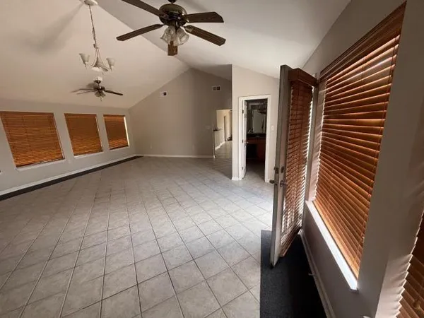 $139,000 | 3228 Veronica Drive, Chalmette, LA 70043