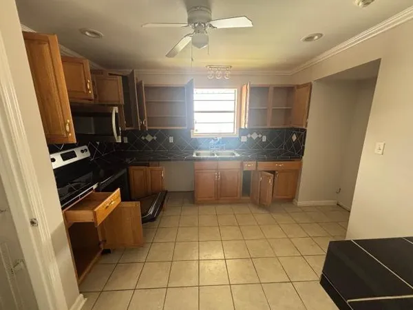 $139,000 | 3228 Veronica Drive, Chalmette, LA 70043