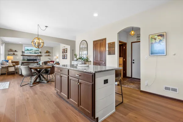 $679,000 | 3552 Olde Howell Road, Waukesha, WI 53188