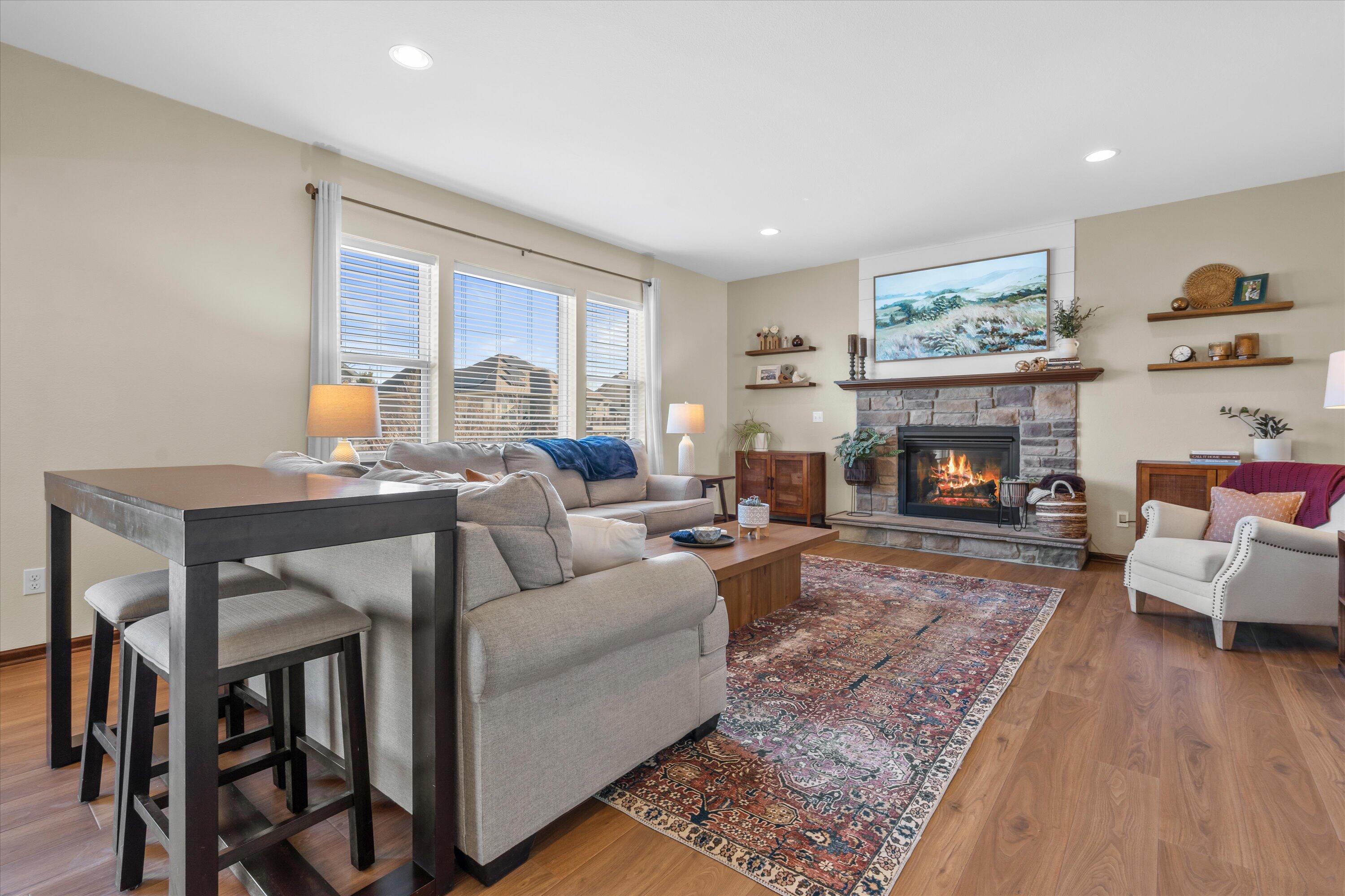 3552 Olde Howell Road Waukesha, WI 53188 - Photo 12 of 60 Living Room