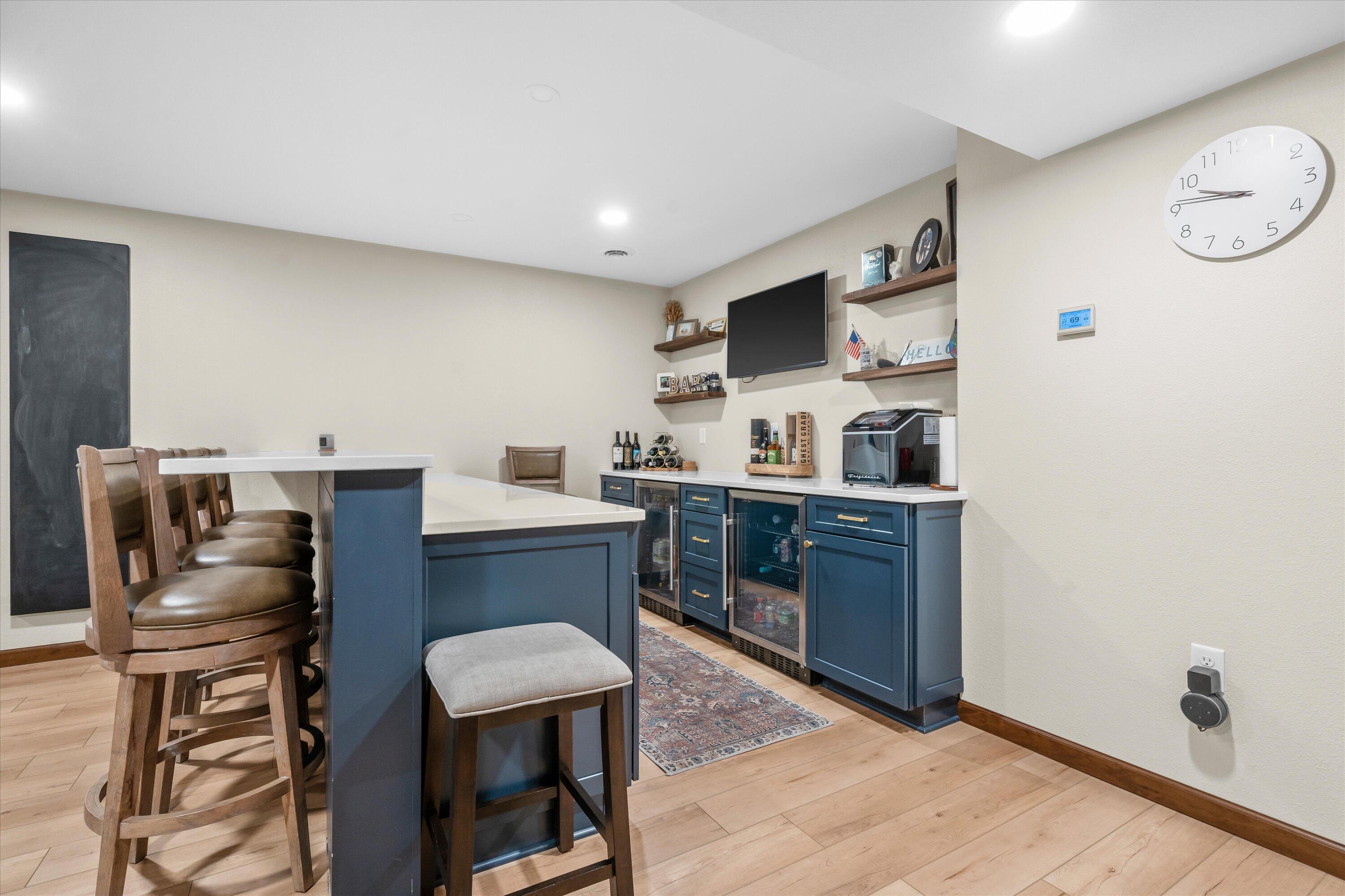 3552 Olde Howell Road Waukesha, WI 53188 - Photo 24 of 60 LL Bar with Beverage Fridge(s)